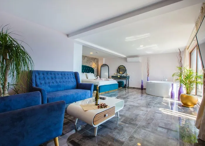 Jackey Boutique * Κας